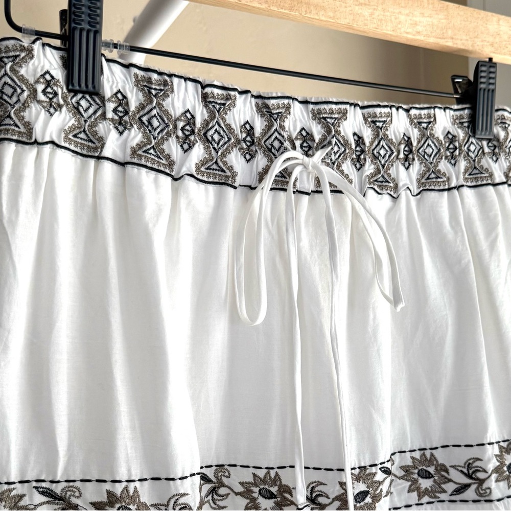 Sold - Picture 3 of 6